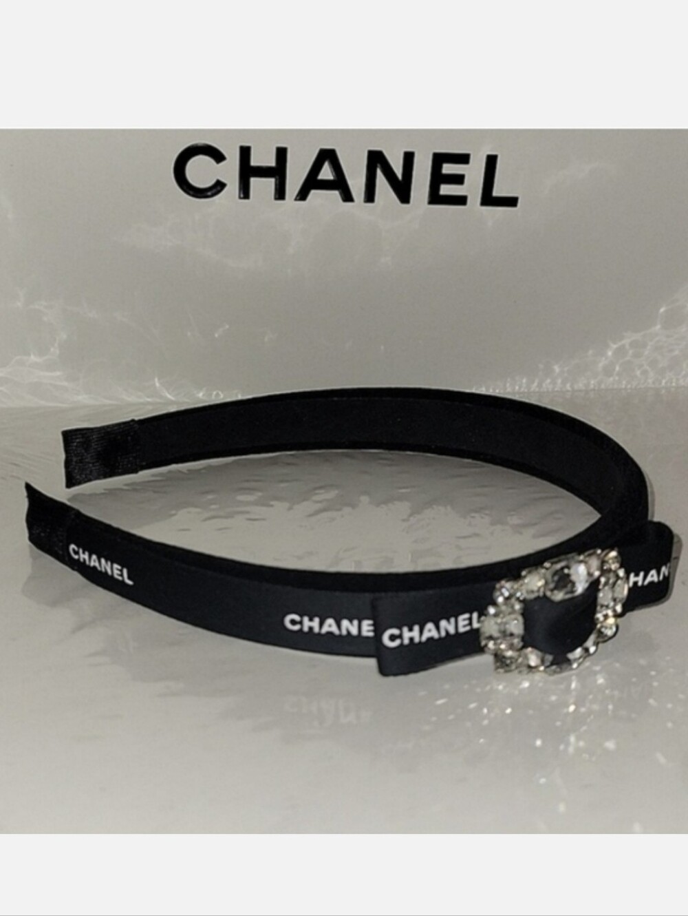 CHANEL Black Ribbon - Picture 5 of 7